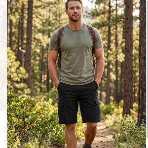 WEARFIRST   MEN ‘S.   Black Cargo Shorts - Versatile Outdoor Utility. SIZE  34